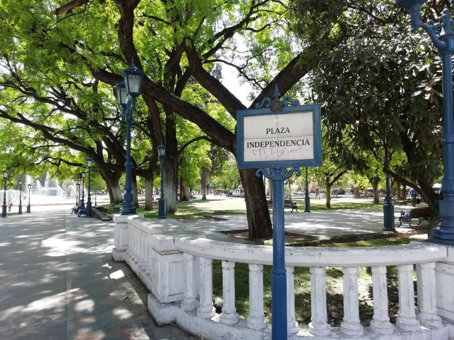 Petit Rivadavia En El Corazon De Mendoza Appartement Buitenkant foto