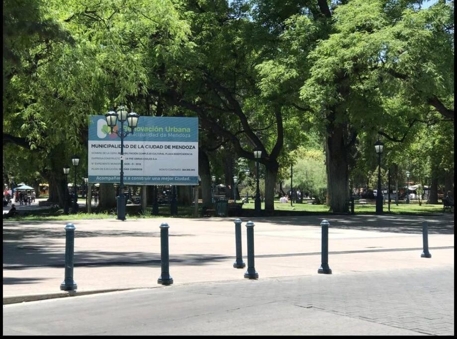 Petit Rivadavia En El Corazon De Mendoza Appartement Buitenkant foto